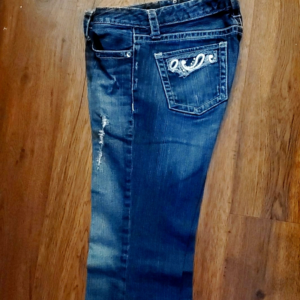 D9, slightly distressed, like new, jeans